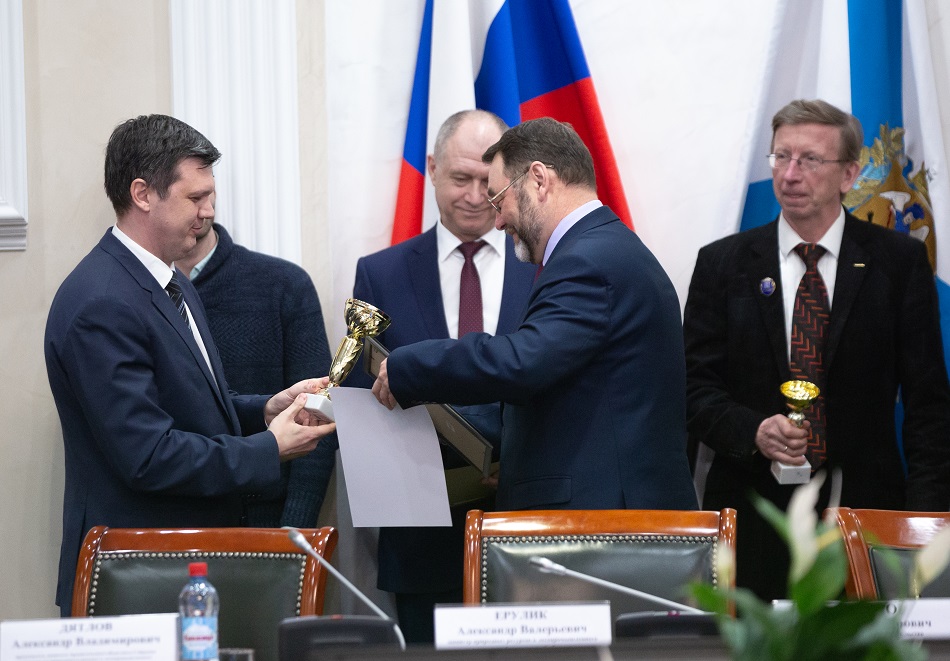 Группа «Илим» получила награду от правительства Архангельской области 