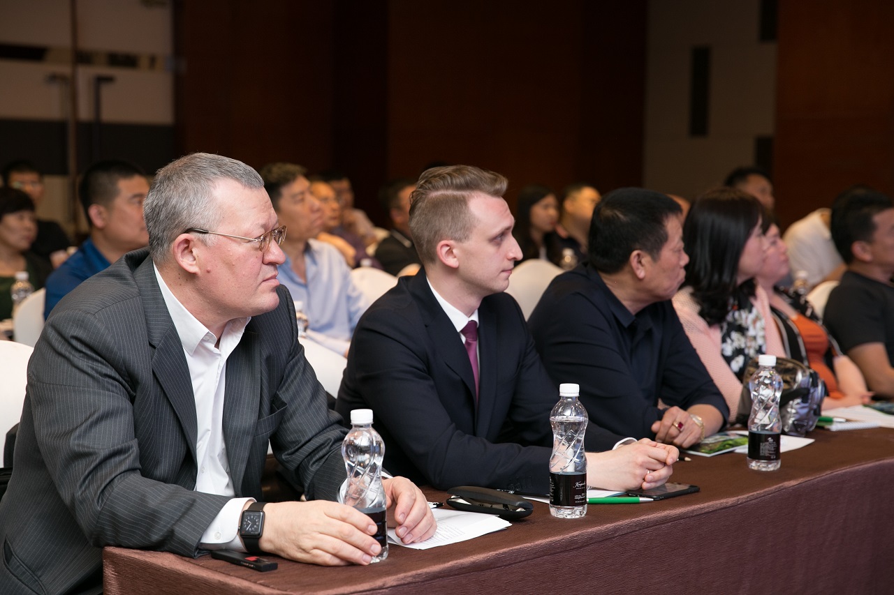 «Илим» встретился с производителями тишью и бумаги северо-восточного региона Китая