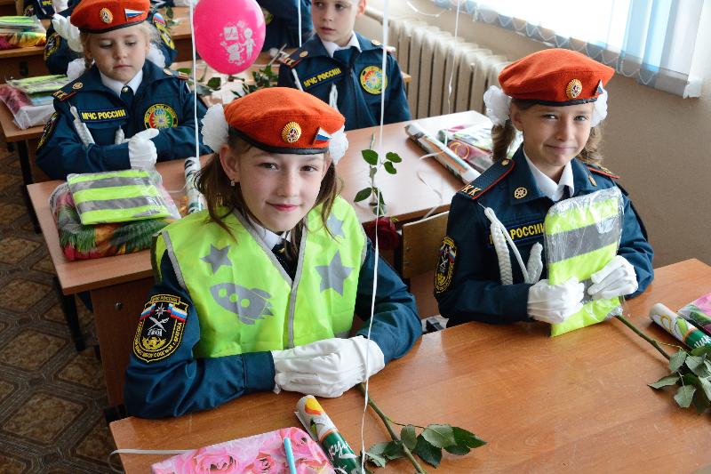 В День знаний «Илим» провел традиционную акцию «Безопасность детям»